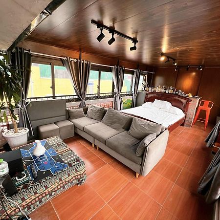 Ubuntu Homestay & Tours Ханой Екстериор снимка
