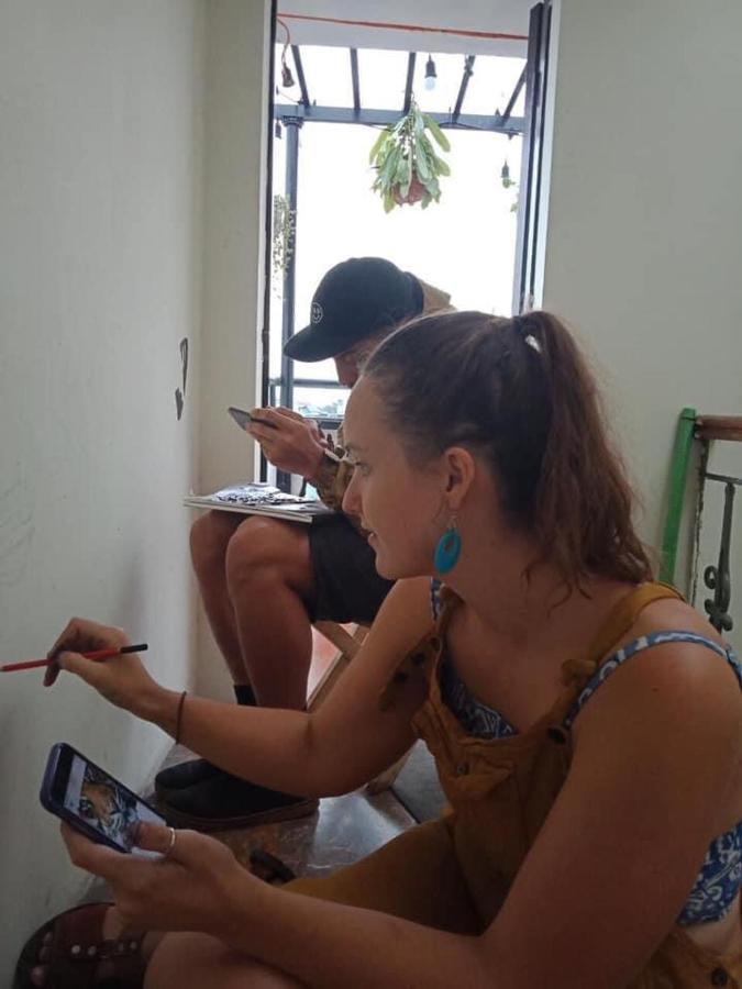 Ubuntu Homestay & Tours Ханой Екстериор снимка